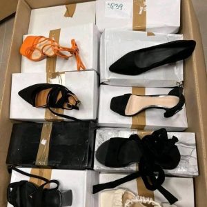 Buy Female Shoes (Hills & Sandals) - 400 Pieces