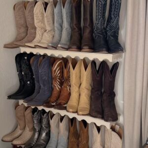 Alternative view of Mixed Pallet Of Cowboy Boots(20 pieces).